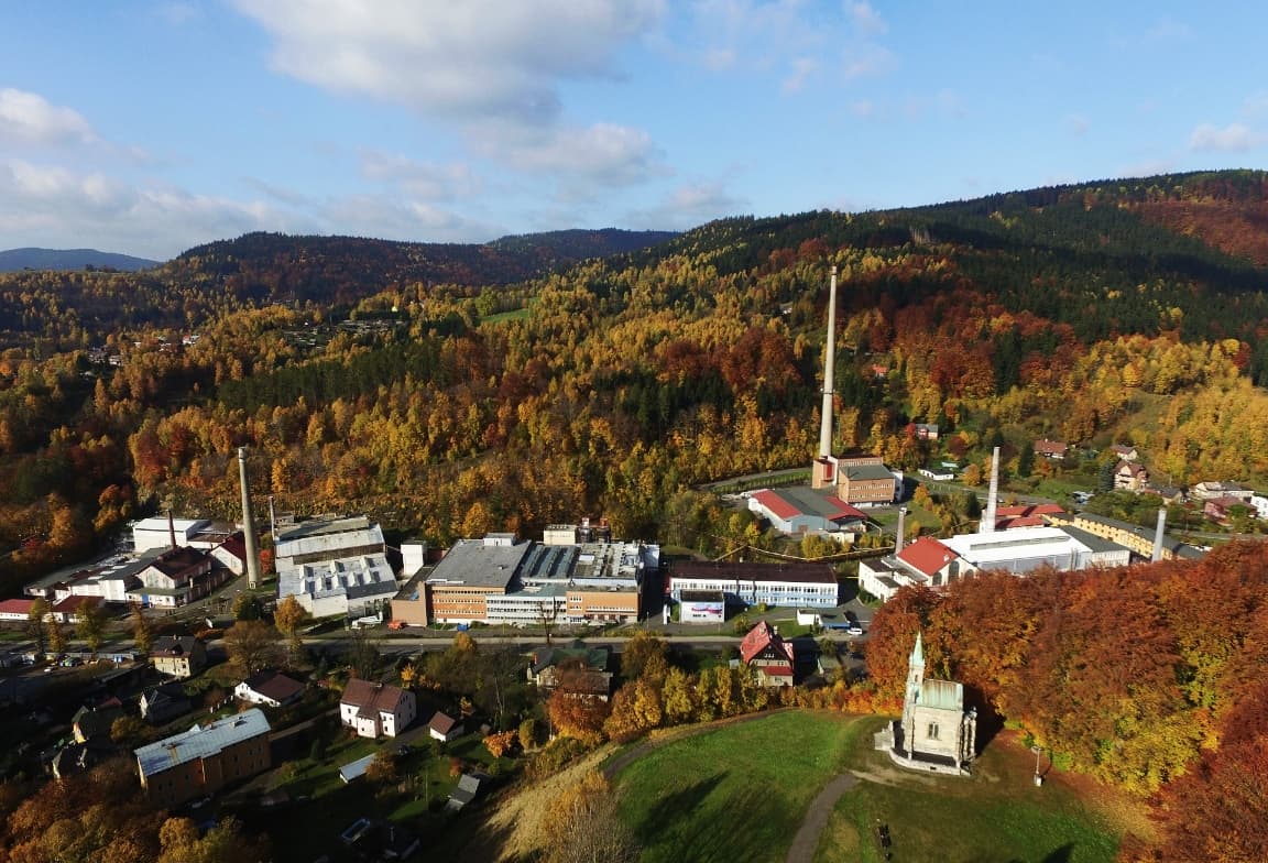 Operasyon disiplini ve üretim gücünü hissettiren Preciosa tesisi